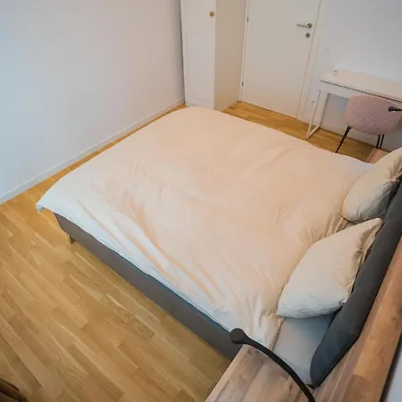 Appartement With View & Large Balcony *