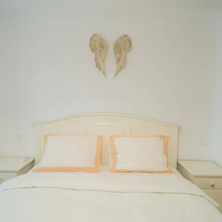 With View & Large Balcony Апартаменты *