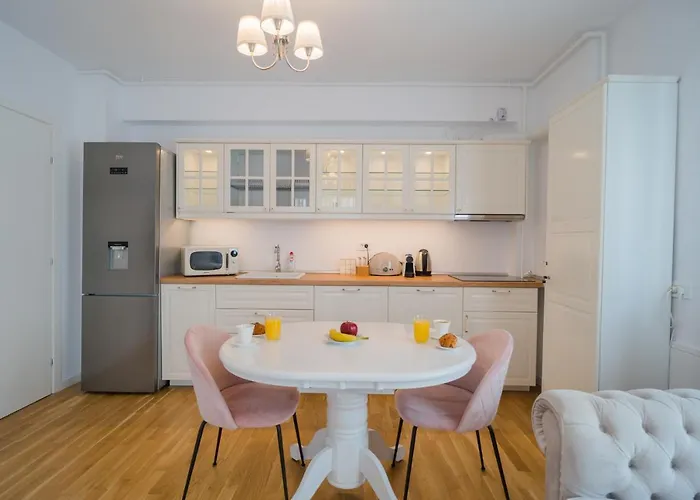 With View & Large Balcony Apartamento Bucarest