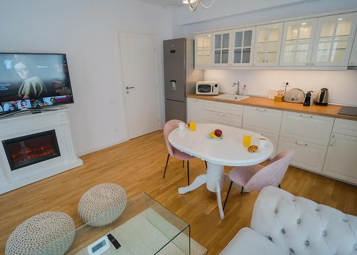 شقة With View & Large Balcony *