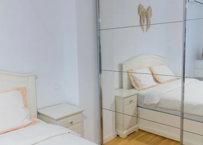 With View & Large Balcony * بوخارست