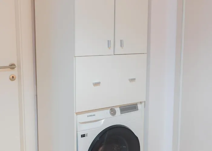 With View & Large Balcony شقة