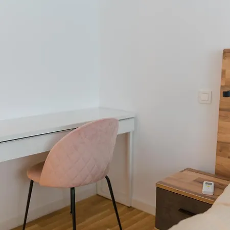 Lägenhet With View & Large Balcony *