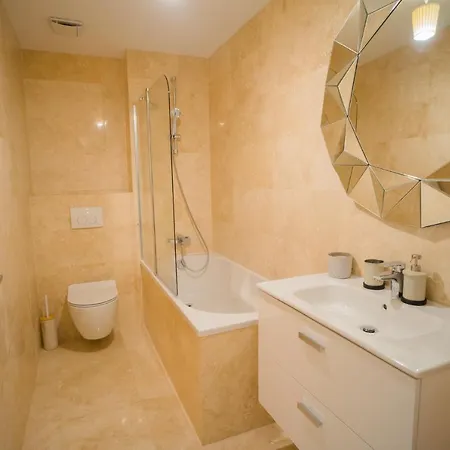 With View & Large Balcony Bukarest