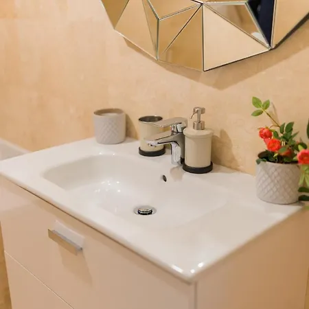 Lägenhet With View & Large Balcony Bukarest