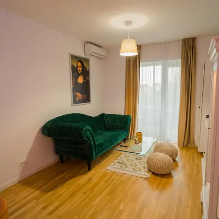 With View & Large Balcony * Bukarest