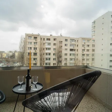 With View & Large Balcony Lägenhet Bukarest